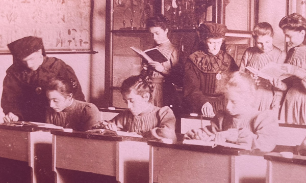 Villa La Quiete, La scuola in villa: l&rsquo;aula di scienze del conservatorio delle Montalve riallestita.