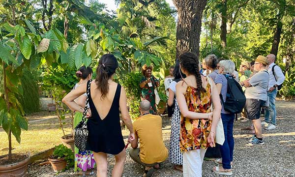 Orto botanico, passeggiate etnobotaniche a più voci