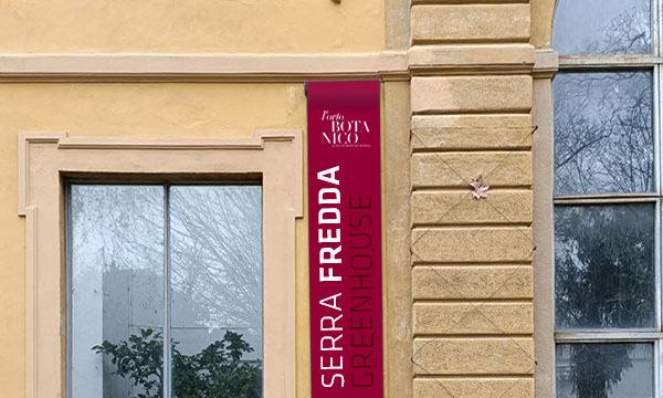 Orto botanico, esposizione di opere di arte della ceramica